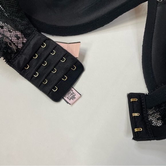 NEW Victorias Secret 34DDD Lightly Lined Plunge Bra Solid Black Lace Underwire - Picture 2 of 8